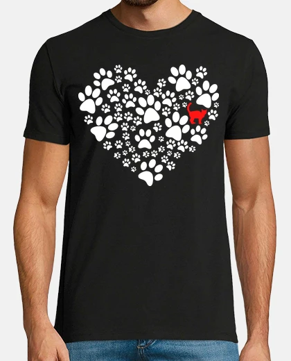 Camiseta gato rojo en un corazón de patas