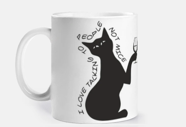 Tazza gatto con un bicchiere