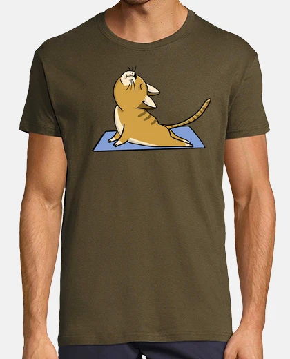 T-shirt gattoto paffuto che fa yoga