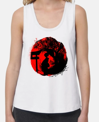 Tee-shirt geisha. t-shirt à larges bretelles et coupe ample.