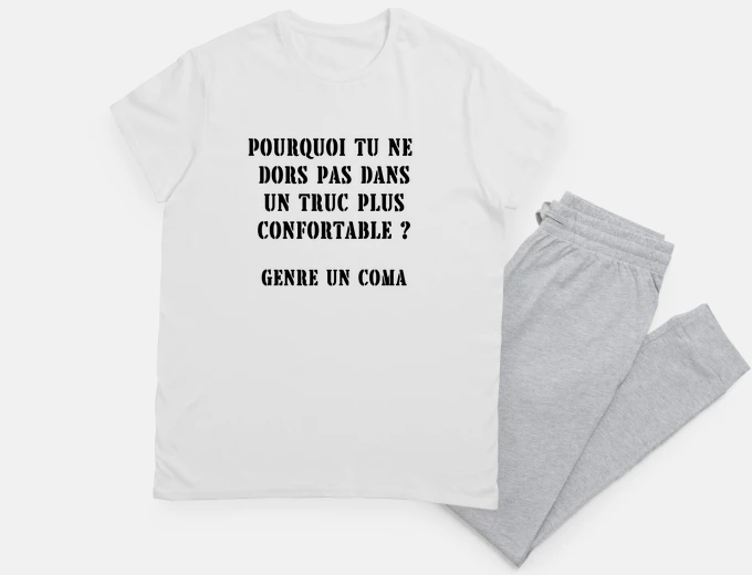 Pyjama genre un coma