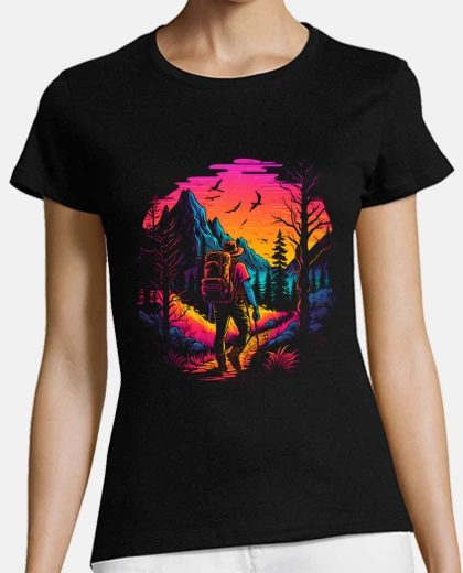 Playera hiking alone