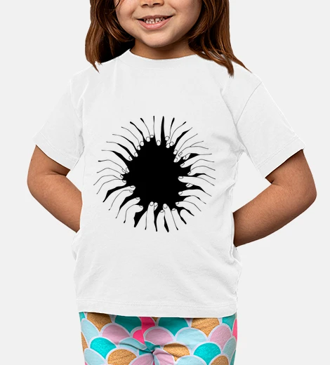 Kids hole hands