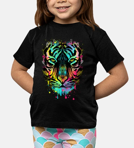 Kids hunting for colors