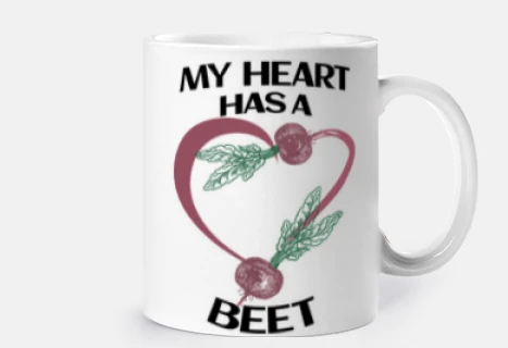 il mio cuore ha una tazza in ceramica con design a barbabietola