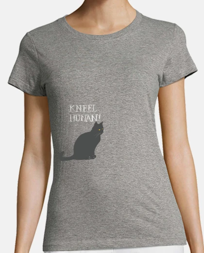 T-shirt inginocchiarsi umano
