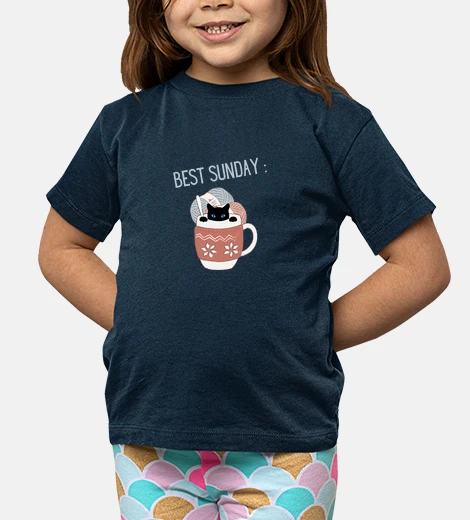 Kids knitting cat