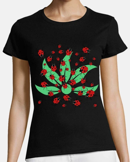 Playera ladybug leaves