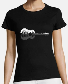 lago con guitarra reflejo guitarra