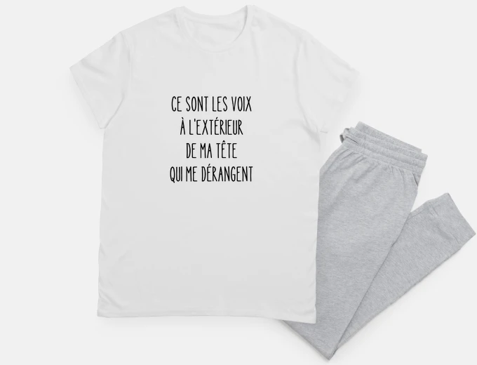 Pyjama les voix à l extérieur de ma tête