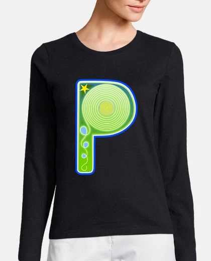 Playera letra p verde con espirales