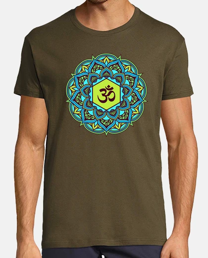 T-shirt mandala di bellezza om