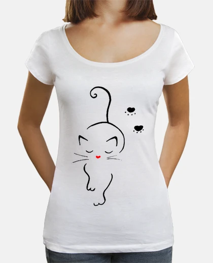 Tee-shirt minou avec un nez et une patte de coeur