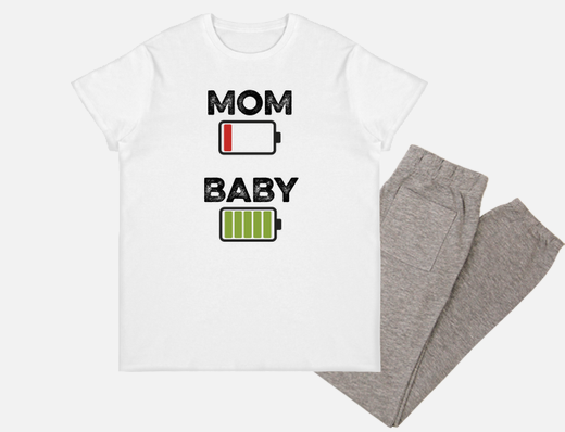 mom baby color, white