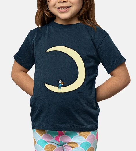 Ropa Moon and violin