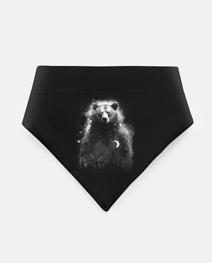 Mascotas mystical brown bear in the moonlight