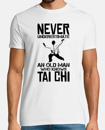 Tee-shirt ne sous-estimez jamais un vieil homme q