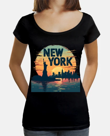 T-shirt New York Sunset Skyline Art with Statue
