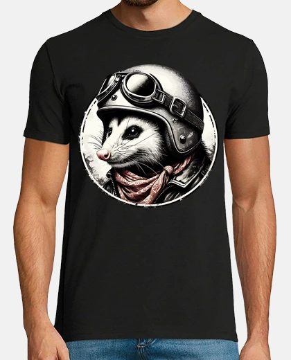 T-shirt opossum motociclista in un bel casco re