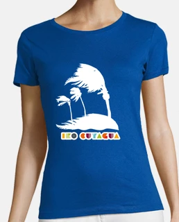 Palmeras blancas azotadas por el viento