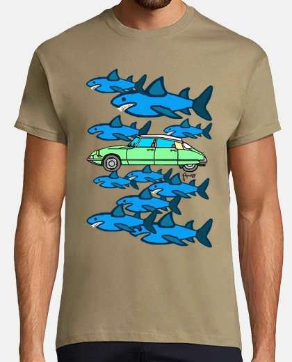 Tee-shirt parmi les requins