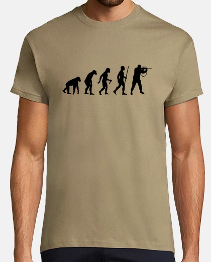 T-shirt passo di evoluzione del cacciatore