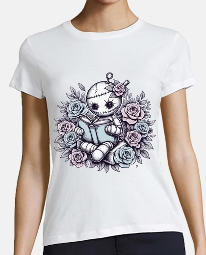Playera pastel goth voodoo doll reading book