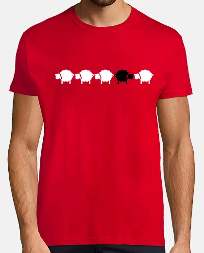 T-shirt pecora nera