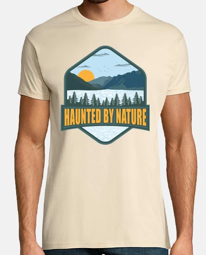 T-shirt perseguitato dal disegno della natura