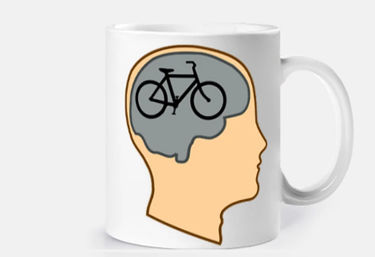 Mug petit vélo dans la tête passionné personnalisable tasse café thé lait 