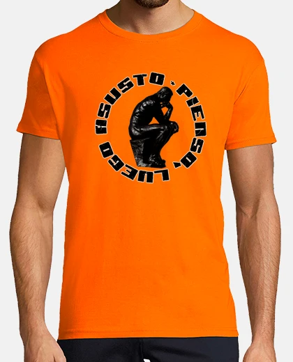 Camiseta PIENSO ASUSTO negro
