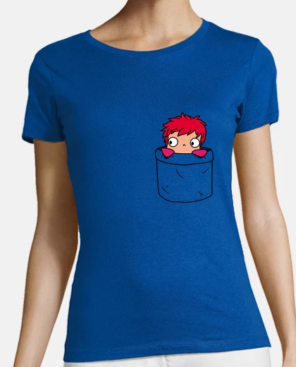 Tee-shirt ponyo sur une  femme  de poche