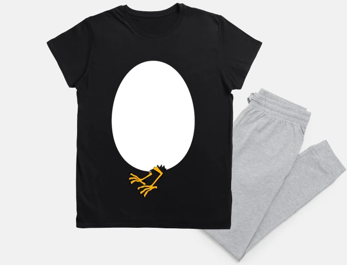 Pigiama pulcino che esce dall&#39;uovo, gallina, donna incinta,