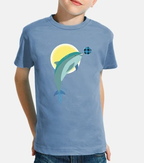 ragazzo della t-shirt cielo del fondo del ricciolo del delfino.