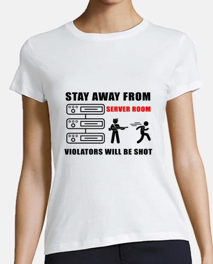 Tee-shirt rester à l'écart de la femme noire du serveur