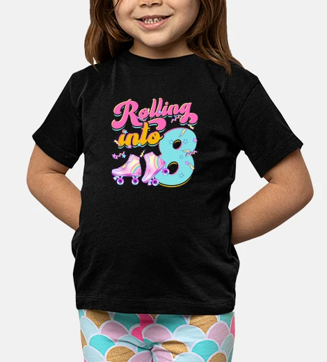 Ropa rolling into 8  roller derby