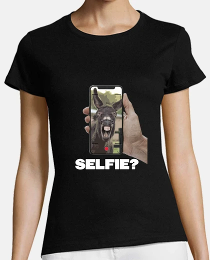 T-shirt selfie w