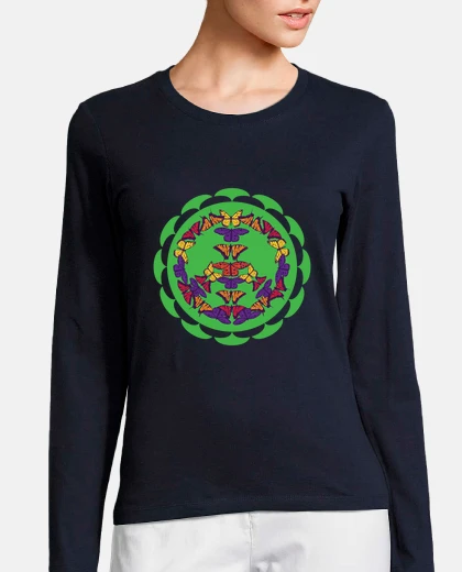 Tee-shirt signe de paix avec des papillons