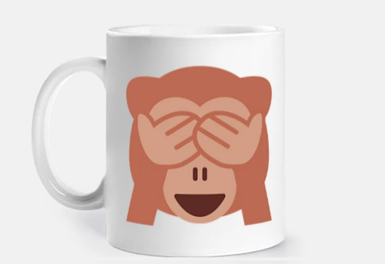Mug singe, yeux fermés