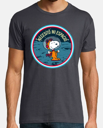 Camiseta Snoopy Necesito mi espacio