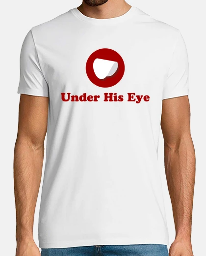 Tee-shirt sous ses yeux
