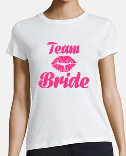 squadra sposa bacio