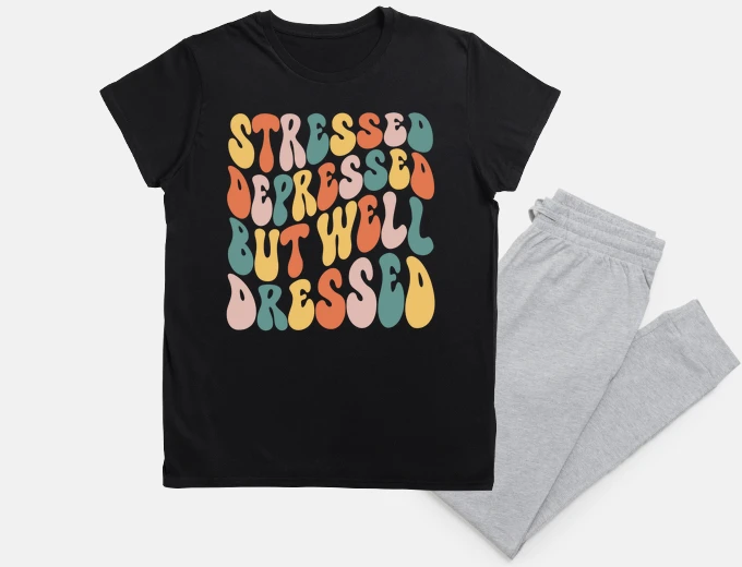 Pigiama stressata depressa ma ben vestita