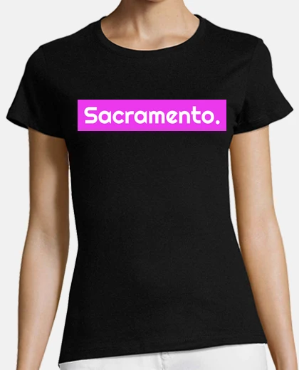 T-shirt style del marchio di abbigliamento sacr