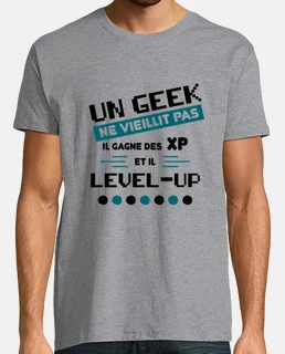 t-shirt anniversaire geek level up