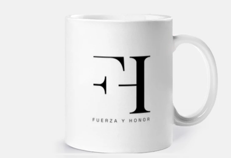 Taza Fuerza y Honor. Camiseta hombre solo anverso. Los beneficios de esta taza irán integros a la Fu