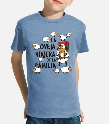 Kids the family&#39;s traveling sheep