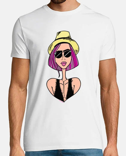 Tee-shirt trendy girl.