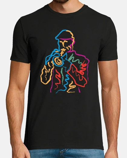 Camiseta trompetista colorido estilo moderno