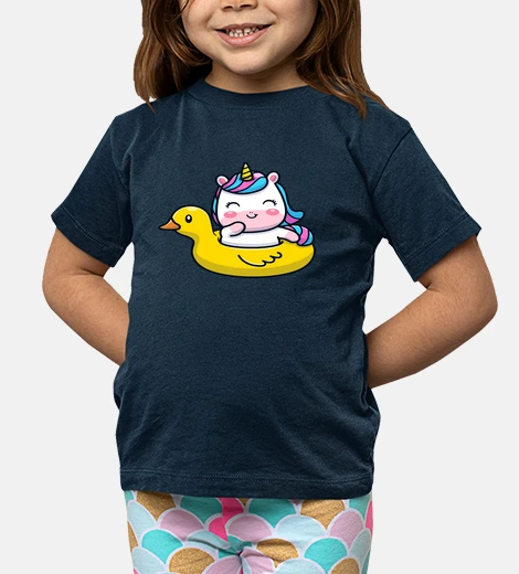 Abbigliamento unicorno in una boa di anatra